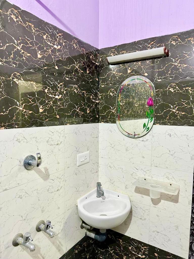 Вилла Tamizh Nest - தமிழ்க்குடில் Канниякумари Экстерьер фото